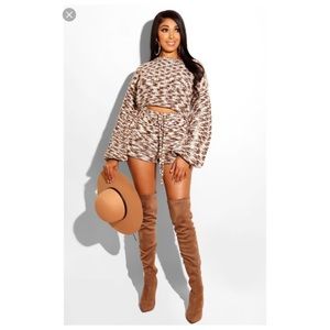 Oversized Knit sweater and shorts